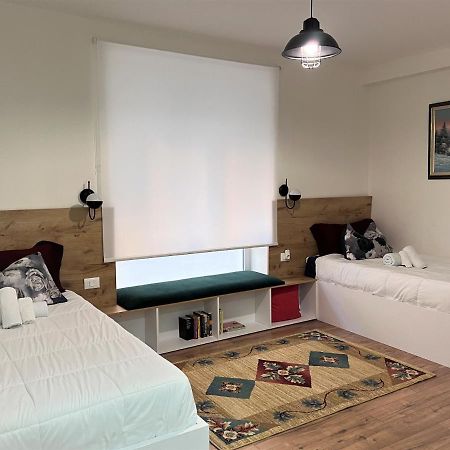Grand Park & Bllok Area Rooms Tirana Bagian luar foto