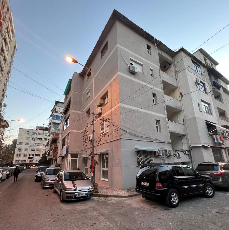 Grand Park & Bllok Area Rooms Tirana Bagian luar foto